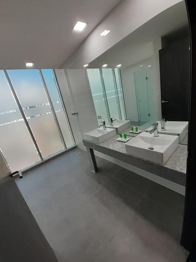 Innfiniti Hotel & Suites パナマ・シティー エクステリア 写真